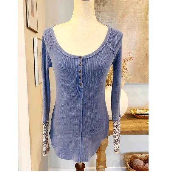 Free People Alpine Cuff Henley Thermal Shirt Blue  Ski Lodge Sz S - Picture 2 of 6